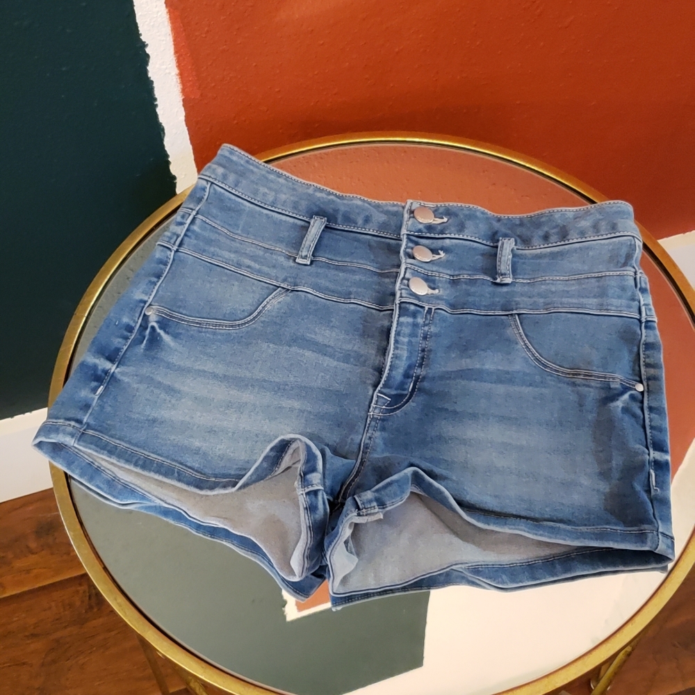 Light blue stretchy short shorts